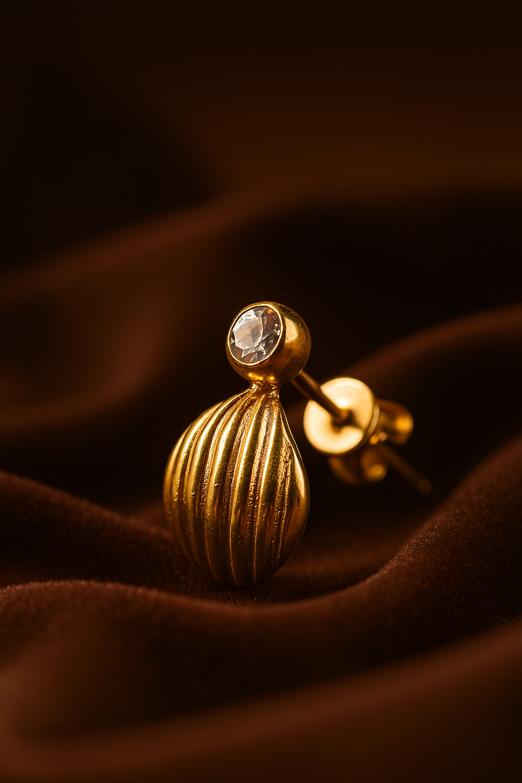 Elegant Golden Earring